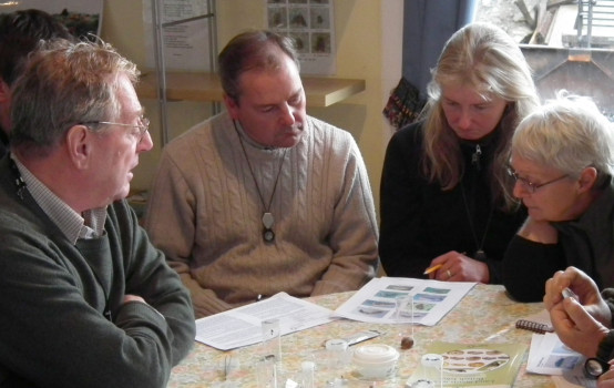 Learning how to identify slugs and snails ©DGERC